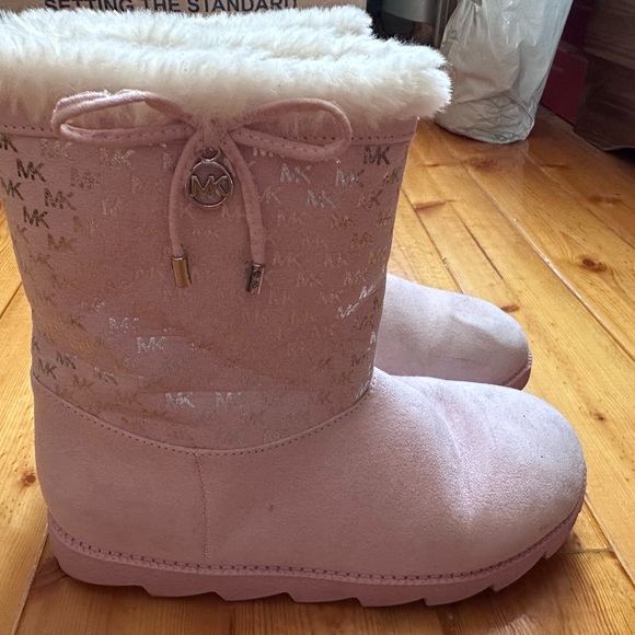 Michael Kors Girls Boots - Picture 8 of 10